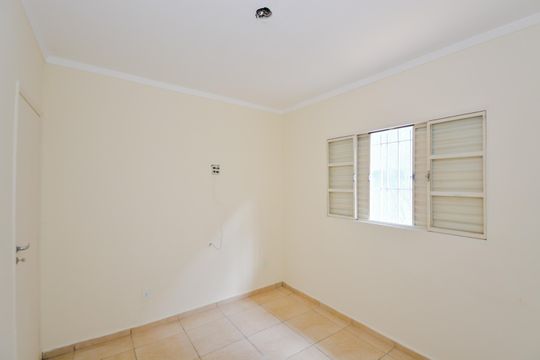 Quarto 2 de casa para alugar com 2 quartos, 250m² em Jardim Figueira, Guarulhos