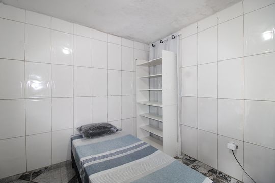 Kitnet de casa para alugar com 1 quarto, 25m² em Vila Seabra, São Paulo