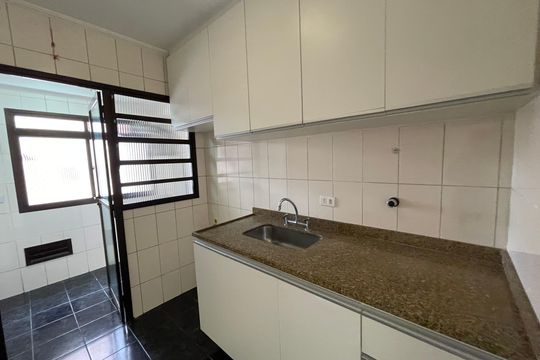 Cozinha de apartamento para alugar com 2 quartos, 84m² em Jardim das Vertentes, São Paulo