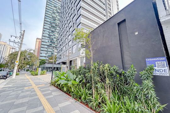 Fachada com Plaquinha de kitnet/studio à venda com 1 quarto, 30m² em Tatuapé, São Paulo