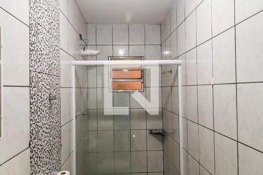 Banheiro de casa para alugar com 2 quartos, 62m² em Parque Viana, Barueri
