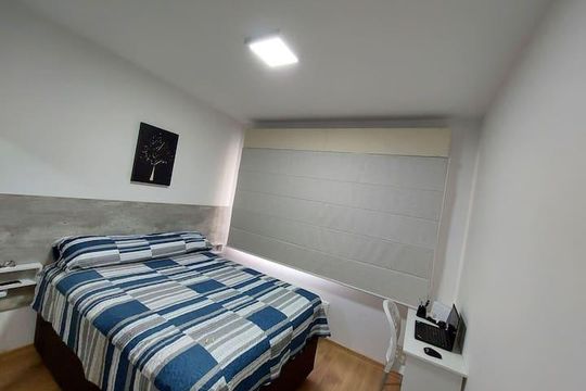 Quarto de kitnet/studio para alugar com 1 quarto, 27m² em Centro Histórico, Porto Alegre