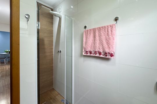 Banheiro Social de casa à venda com 2 quartos, 57m² em Santa Terezinha, São Bernardo do Campo