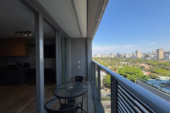 Varanda de kitnet/studio à venda com 1 quarto, 30m² em Pinheiros, São Paulo