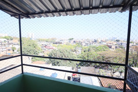 Varanda da sala de casa à venda com 3 quartos, 518m² em Santo Antônio, Osasco