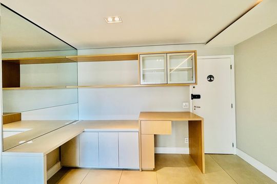 Apartamento para alugar com 2 quartos, 96m² em Alphaville Conde Ii, Barueri