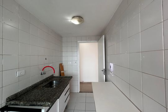 Cozinha de apartamento para alugar com 3 quartos, 60m² em Vila Inglesa, São Paulo