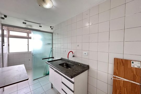 Cozinha de apartamento para alugar com 3 quartos, 60m² em Vila Inglesa, São Paulo