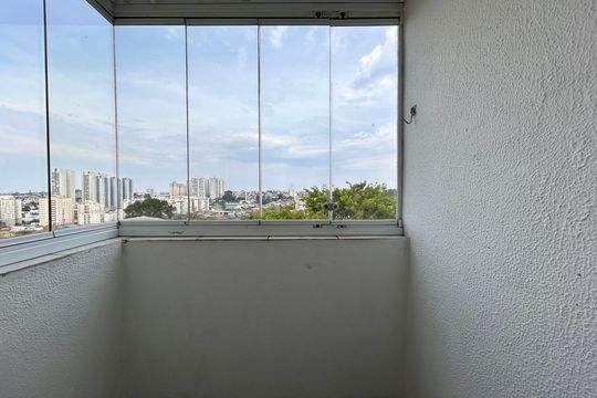 Varanda fechada de apartamento para alugar com 3 quartos, 60m² em Vila Inglesa, São Paulo