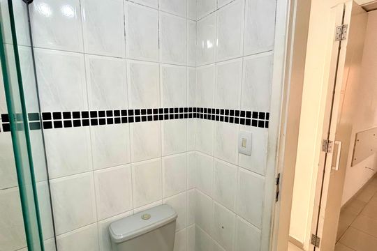 Banheiro de apartamento para alugar com 3 quartos, 66m² em Vila Melliani, Guarulhos