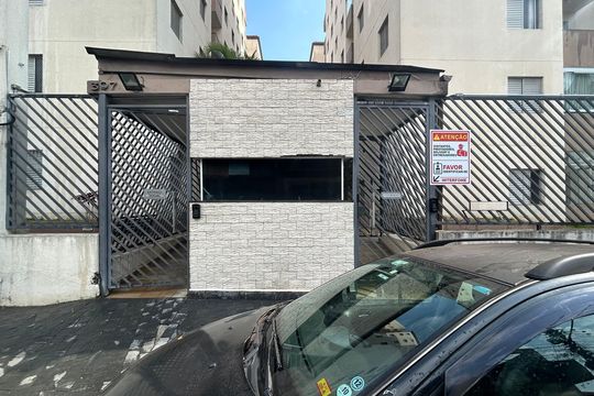 Fachada  de apartamento para alugar com 3 quartos, 60m² em Vila Inglesa, São Paulo