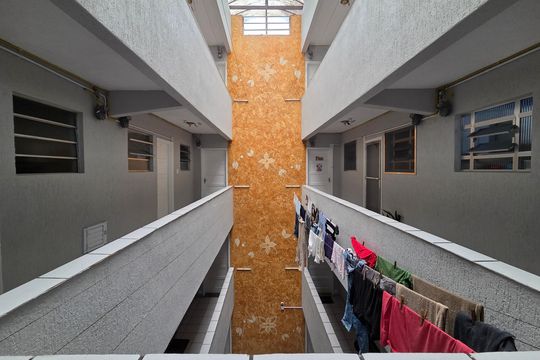 Área comum de kitnet/studio para alugar com 1 quarto, 28m² em Vila Tupi, Praia Grande