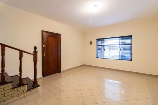 Casa para alugar com 3 quartos, 290m² em Jardim Munhoz, Guarulhos