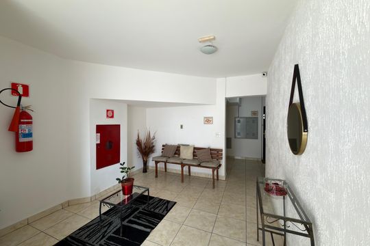 Hall de entrada de apartamento à venda com 2 quartos, 67m² em Jardim Continental, São Bernardo do Campo