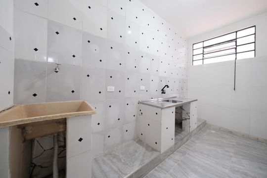 Casa para alugar com 1 quarto, 40m² em Parque Boturussu, São Paulo