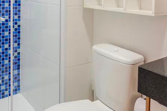 Banheiro de apartamento à venda com 1 quarto, 33m² em Centro, Guarulhos