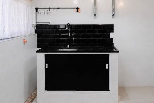 Cozinha de casa para alugar com 1 quarto, 50m² em Vargem Pequena, Rio de Janeiro