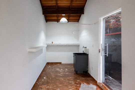Área de serviço de casa para alugar com 1 quarto, 50m² em Vargem Pequena, Rio de Janeiro