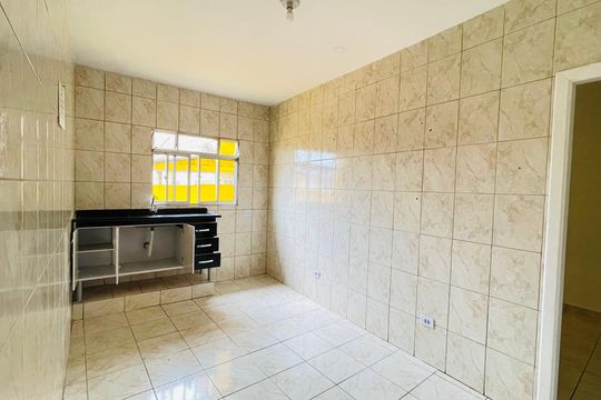 Cozinha de casa para alugar com 1 quarto, 50m² em Jardim Presidente Kennedy, Embu das Artes