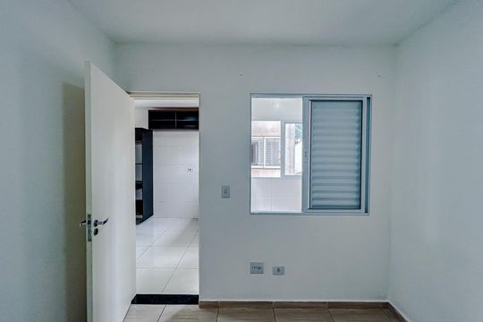 Quarto 2 de apartamento para alugar com 2 quartos, 42m² em Vila Guilhermina, São Paulo