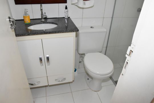 Banheiro Social de apartamento à venda com 2 quartos, 65m² em Vila Mafalda, Jundiaí