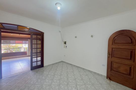 Casa para alugar com 1 quarto, 150m² em Cidade Serodio, Guarulhos