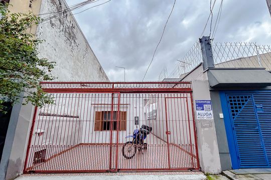 Fachada com Plaquinha de casa para alugar com 3 quartos, 100m² em Chácara Santo Antônio (zona Leste), São Paulo