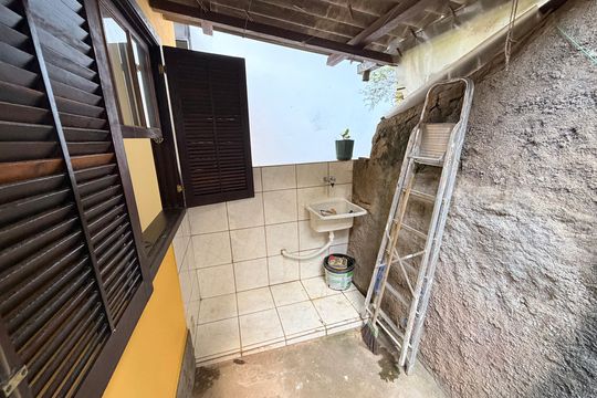 Área de Serviço de casa para alugar com 2 quartos, 60m² em Araras, Petrópolis