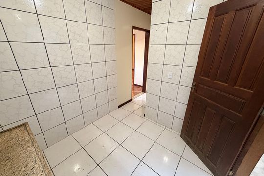 Cozinha de casa para alugar com 2 quartos, 60m² em Araras, Petrópolis