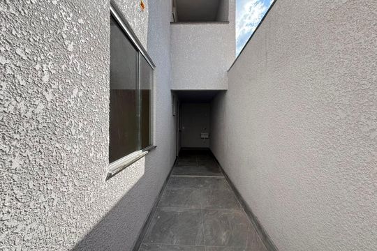 Área externa de apartamento para alugar com 2 quartos, 65m² em Chacaras Reunidas Santa Terezinha, Contagem
