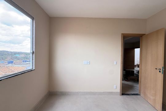 Quarto de apartamento para alugar com 2 quartos, 60m² em Chacaras Reunidas Santa Terezinha, Contagem