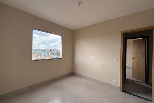 Quarto de apartamento para alugar com 2 quartos, 60m² em Chacaras Reunidas Santa Terezinha, Contagem