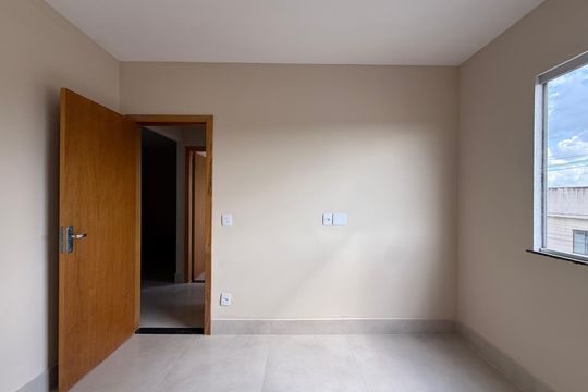 Quarto de apartamento para alugar com 2 quartos, 62m² em Pedra Azul, Contagem