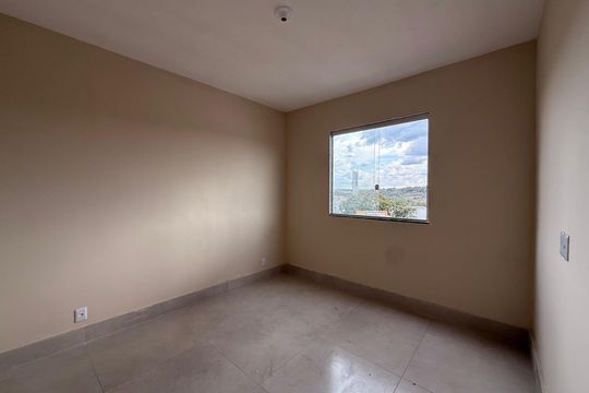 Quarto de apartamento para alugar com 2 quartos, 65m² em Chacaras Reunidas Santa Terezinha, Contagem