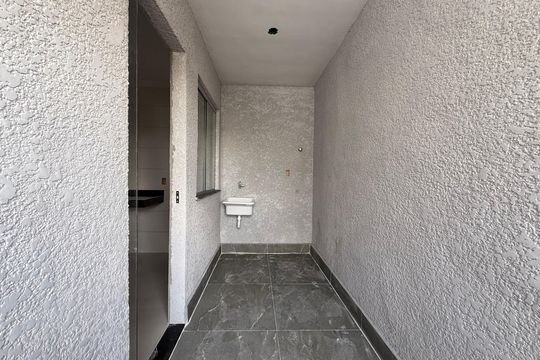 Área de serviço de apartamento para alugar com 2 quartos, 65m² em Chacaras Reunidas Santa Terezinha, Contagem
