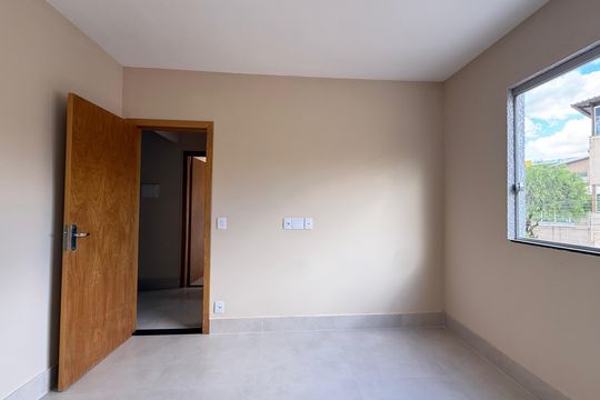 Quarto de apartamento para alugar com 2 quartos, 62m² em Chacaras Reunidas Santa Terezinha, Contagem