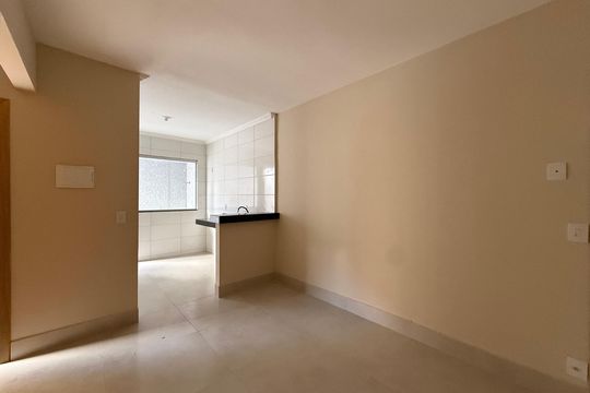 Sala de apartamento para alugar com 2 quartos, 62m² em Chacaras Reunidas Santa Terezinha, Contagem