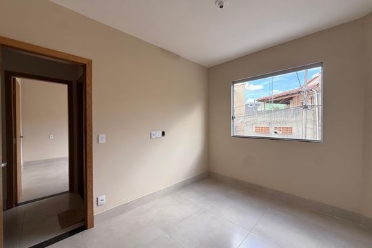 Quarto de apartamento para alugar com 2 quartos, 62m² em Chacaras Reunidas Santa Terezinha, Contagem