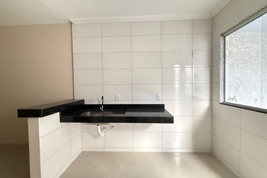 Cozinha de apartamento para alugar com 2 quartos, 62m² em Chacaras Reunidas Santa Terezinha, Contagem