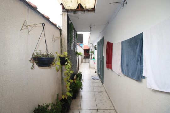 Corredor lateral de casa à venda com 3 quartos, 62m² em Jardim Sao Joao (guaianazes), São Paulo