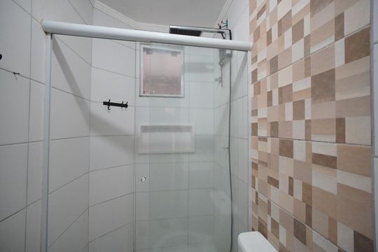 Banheiro 1 de apartamento para alugar com 3 quartos, 65m² em Ingleses do Rio Vermelho, Florianópolis