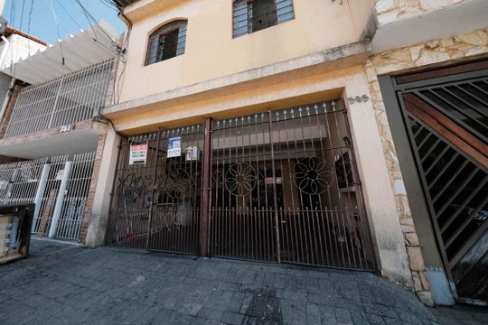 Fachada de casa para alugar com 2 quartos, 70m² em Jardim Santa Maria, São Paulo
