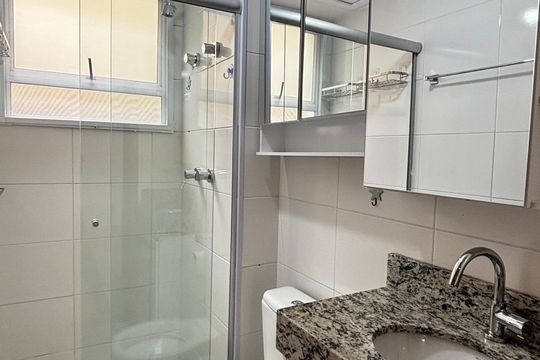 Banheiro de apartamento para alugar com 2 quartos, 43m² em Sumarezinho, Santo André