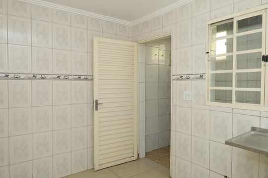 Cozinha de casa de condomínio para alugar com 2 quartos, 70m² em Jardim Norma, São Paulo