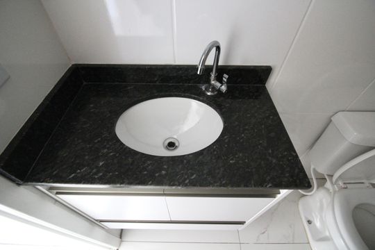 Banheiro de apartamento para alugar com 1 quarto, 30m² em Parque Paineiras, São Paulo