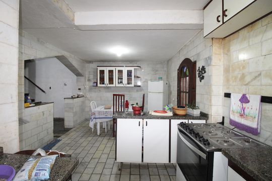 Cozinha de casa à venda com 5 quartos, 180m² em Jardim Santo Antonio, São Paulo