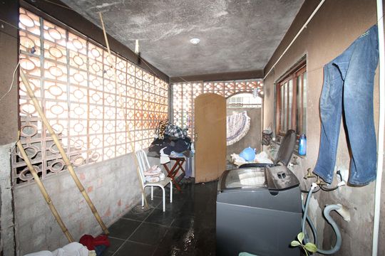 Área de Serviço de casa à venda com 5 quartos, 180m² em Jardim Santo Antonio, São Paulo