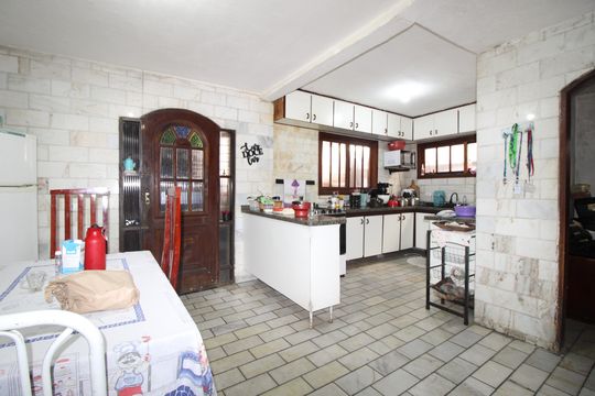 Cozinha de casa à venda com 5 quartos, 180m² em Jardim Santo Antonio, São Paulo