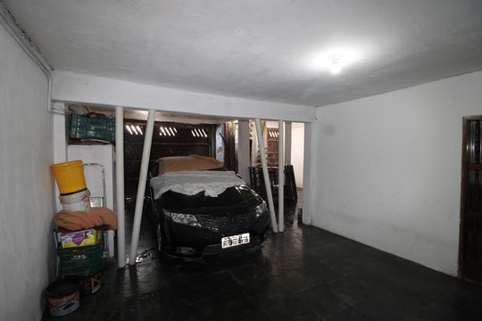 Garagem de casa à venda com 5 quartos, 180m² em Jardim Santo Antonio, São Paulo
