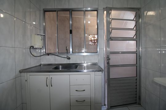 Cozinha / Área de Serviço de casa para alugar com 1 quarto, 55m² em Vila Guaca, São Paulo